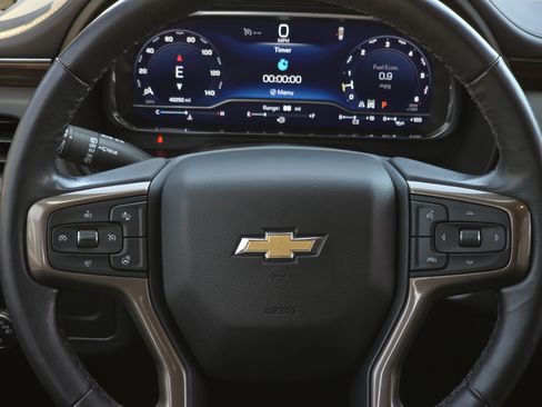 Used 2023 Chevrolet Tahoe High Country AWD/4WD image 11