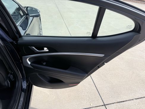 Used 2026 Genesis G70 2.5T image 36