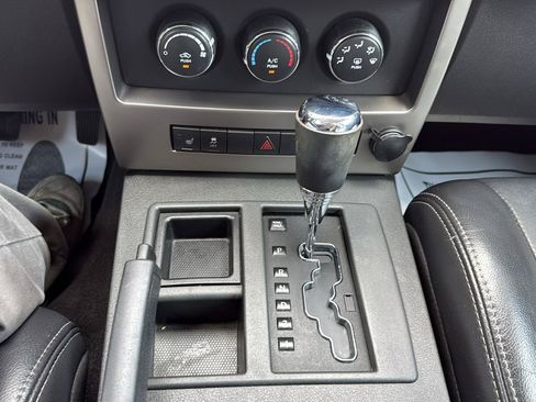 Used 2012 Jeep Liberty Sport RWD image 34