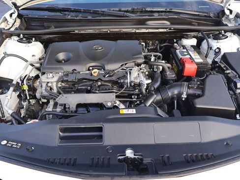 Used 2019 Toyota Camry SE image 12