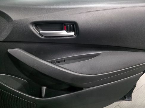 Used 2021 Toyota Corolla LE w/ Carpet Mat Package (TMS) FWD image 13