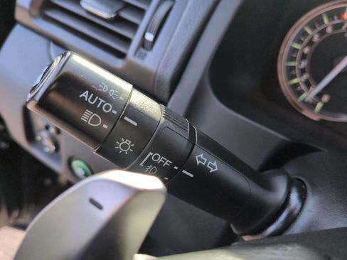 Used 2018 Honda Pilot Touring image 26