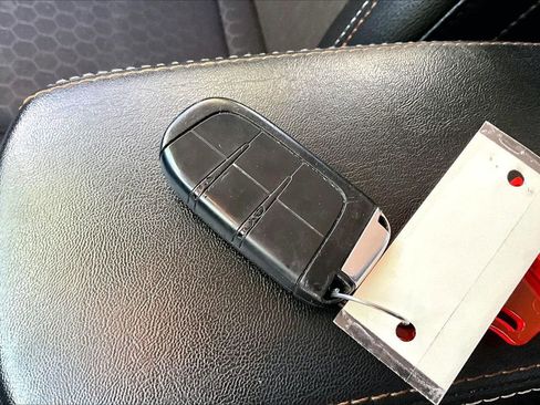 Used 2020 Jeep Compass Latitude image 32