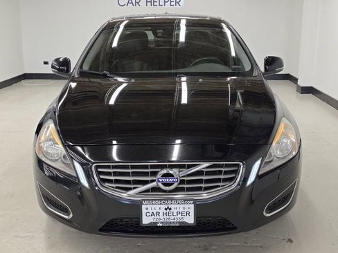 Used 2013 Volvo S60 T5 FWD image 2