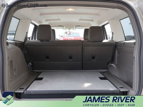 Used 2008 Dodge Nitro SXT image 14