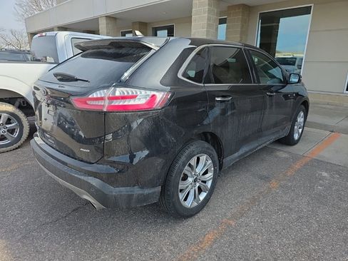 Used 2024 Ford Edge Titanium image 3