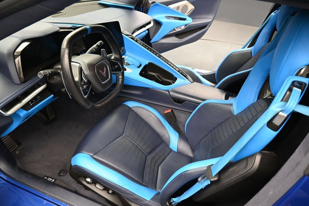 Used 2022 Chevrolet Corvette Stingray Premium Conv w/ Z51 Performance Package RWD image 24