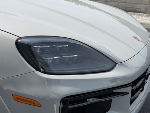 New 2026 Porsche Cayenne GTS AWD/4WD image 12