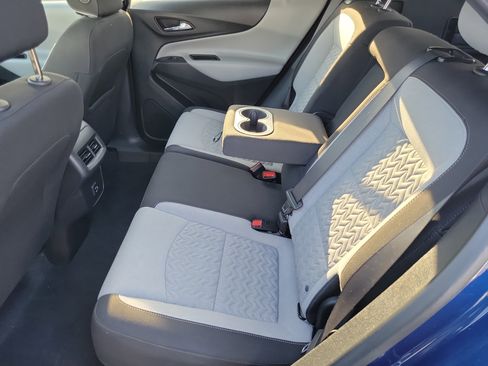 Used 2022 Chevrolet Equinox LT w/ Driver Convenience Package image 14