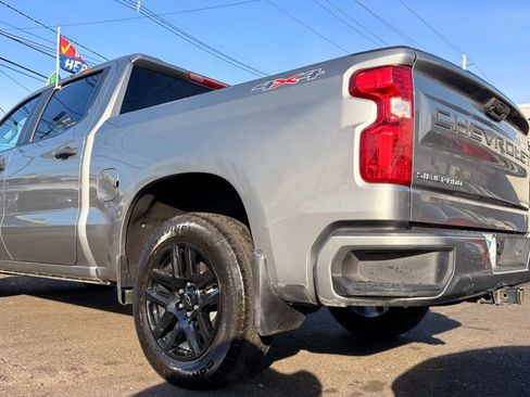 Used 2023 Chevrolet Silverado 1500 Custom image 8