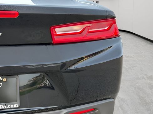 Used 2018 Chevrolet Camaro LS RWD image 9