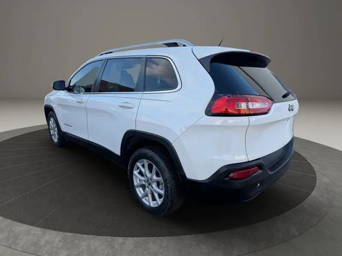 Used 2017 Jeep Cherokee Latitude FWD image 7