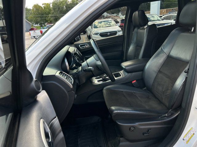 Used 2019 Jeep Grand Cherokee Altitude AWD/4WD image 28