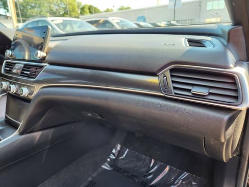 Used 2020 Honda Accord Sport image 17