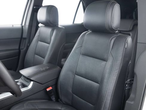 Used 2015 Ford Explorer Sport AWD/4WD image 23