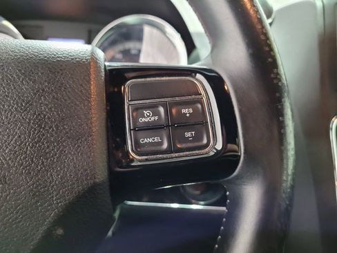 Used 2019 Dodge Grand Caravan SE image 29