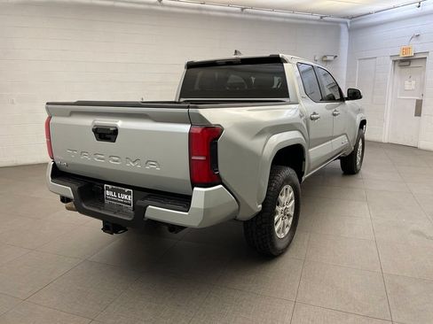 Used 2025 Toyota Tacoma SR5 AWD/4WD image 6