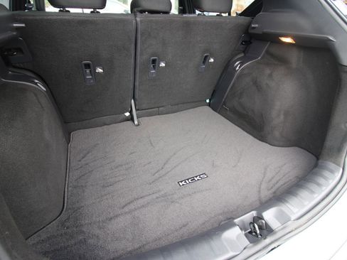 Used 2023 Nissan Kicks SR image 31