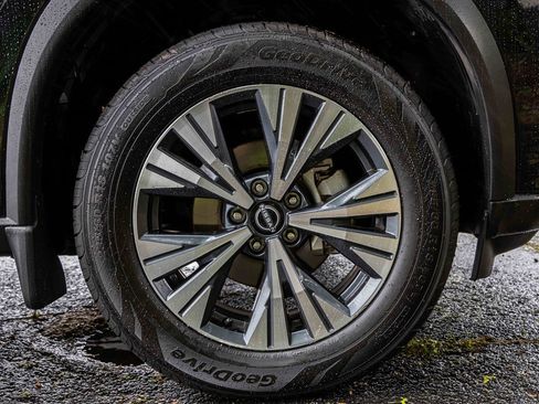 Certified 2023 Nissan Rogue SV w/ SV Premium B Package image 28