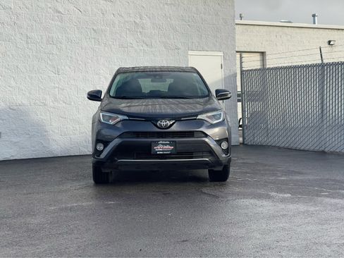 Used 2018 Toyota RAV4 XLE image 3