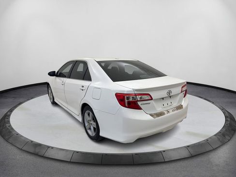 Used 2012 Toyota Camry SE image 7