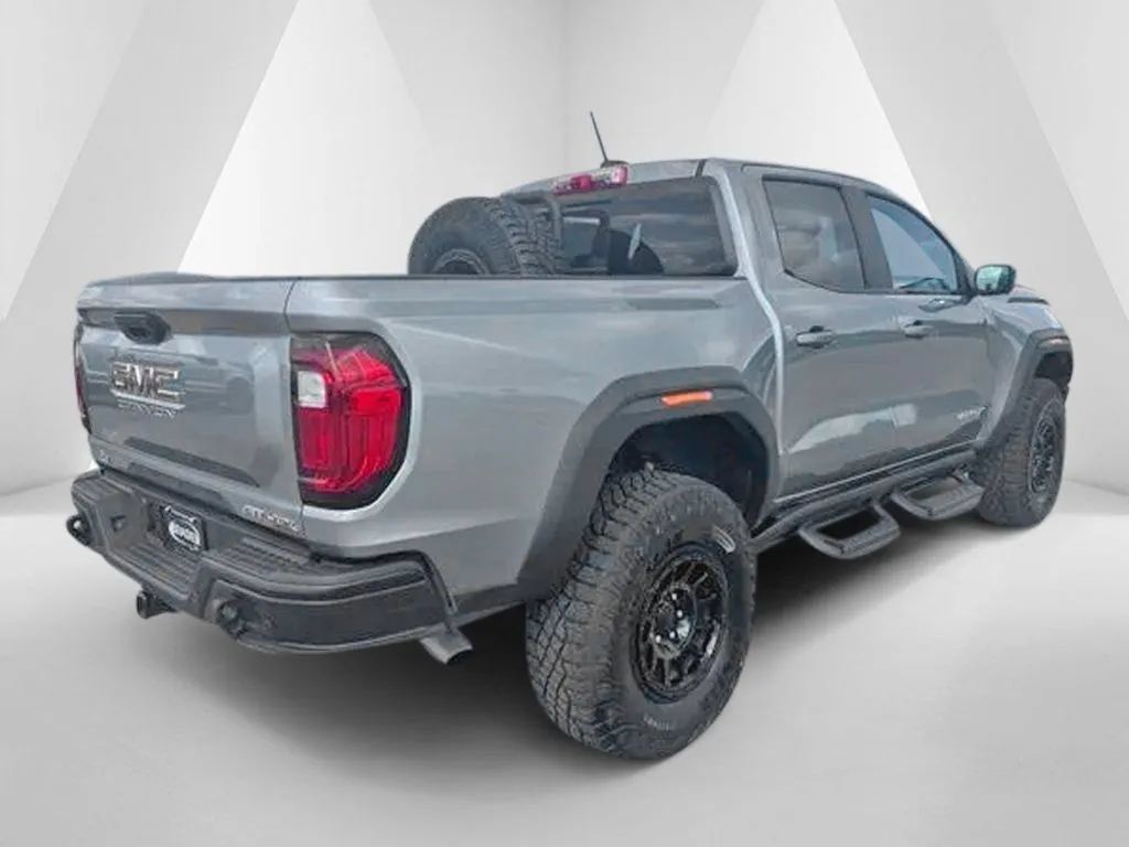 Used 2024 GMC Canyon AT4X w/ AT4X AEV Edition AWD/4WD image 7