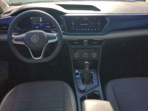 Used 2022 Volkswagen Taos SE image 13