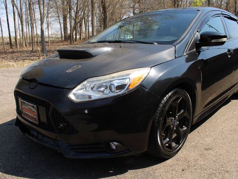 Used 2014 Ford Focus ST w/ Equipment Group 202A FWD image 36