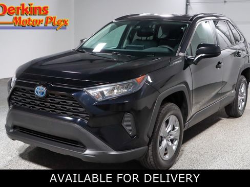 Used 2022 Toyota RAV4 LE AWD/4WD image 1