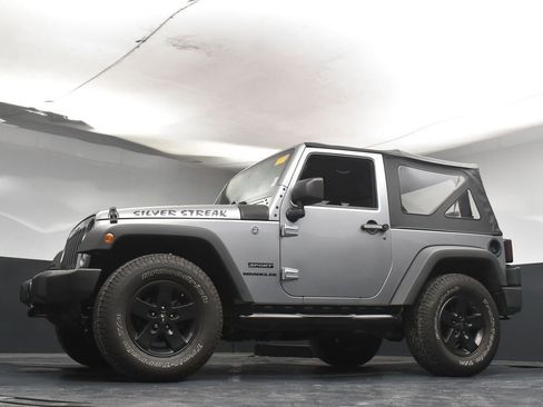 Used 2016 Jeep Wrangler Sport w/ Quick Order Package 24S AWD/4WD image 24