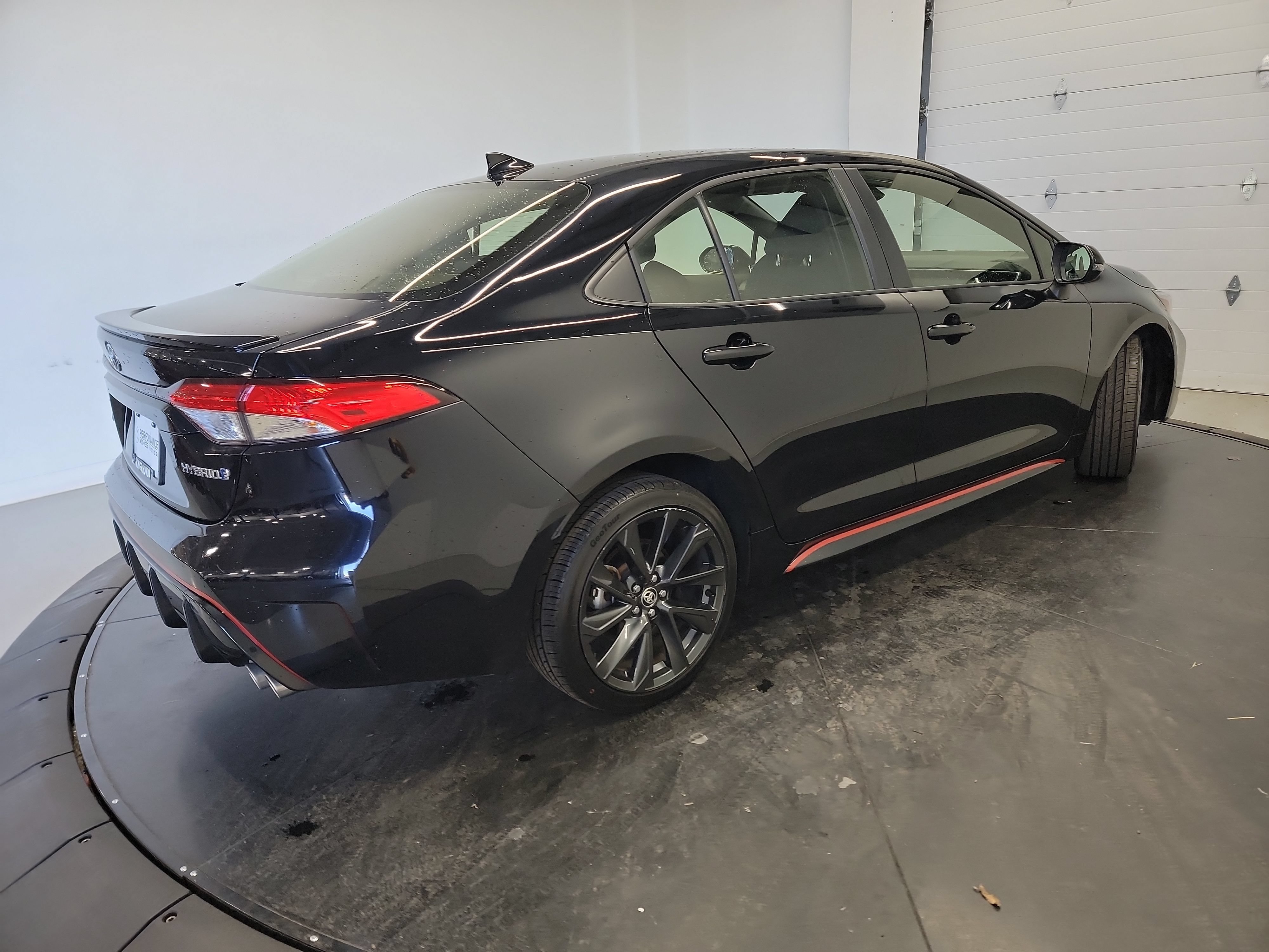 Used 2023 Toyota Corolla SE FWD image 9