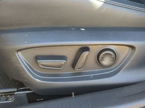 Used 2025 Toyota Camry SE image 21