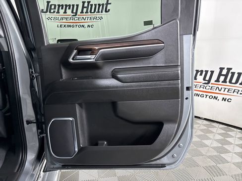 Used 2023 GMC Sierra 1500 SLT w/ SLT Premium Plus Package image 24