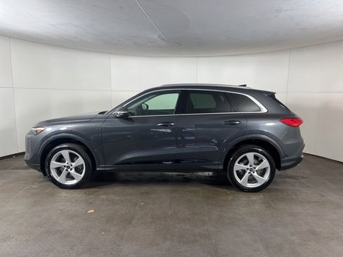 Used 2025 Audi Q5 Premium Plus w/ Premium Plus image 4