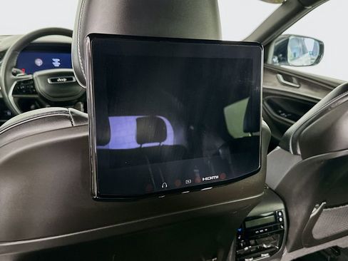 Certified 2025 Jeep Grand Cherokee L Overland w/ Rear Seat Video Group I AWD/4WD image 38