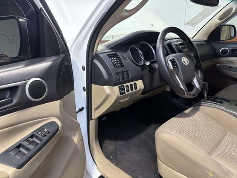 Used 2012 Toyota Tacoma 4x4 Double Cab w/ SR5 Pkg image 16