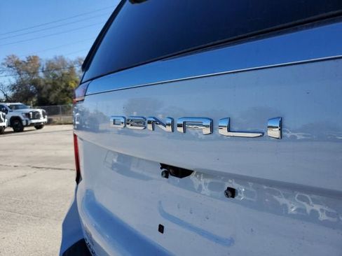 New 2026 GMC Yukon XL Denali w/ Sun & Power Step Package image 9