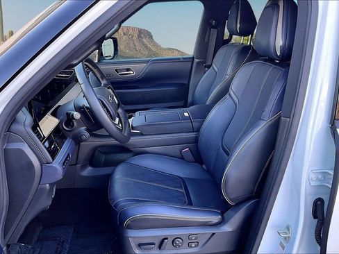 Used 2026 INFINITI QX80 4WD w/ Sport Exterior Package image 25