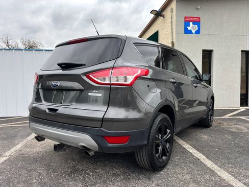 Used 2016 Ford Escape SE FWD image 6