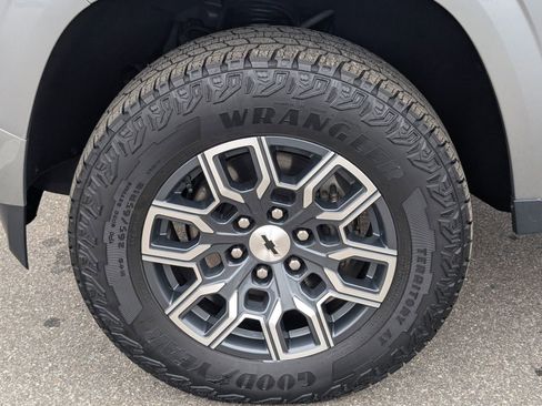 Certified 2023 Chevrolet Colorado Z71 w/ Z71 Convenience Package 2 image 41