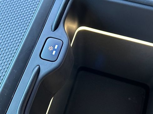 Used 2024 Land Rover Range Rover SE image 15