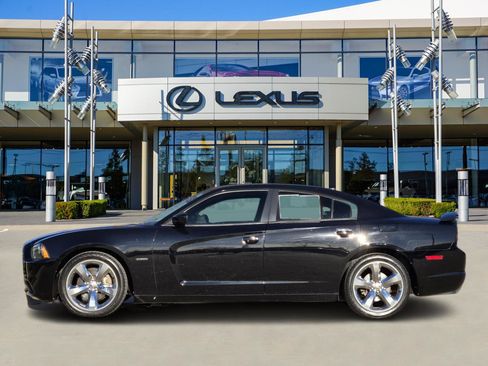 Used 2014 Dodge Charger R/T image 3