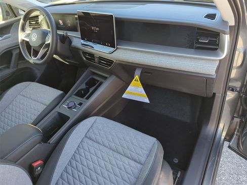 New 2026 Volkswagen Tiguan S image 15