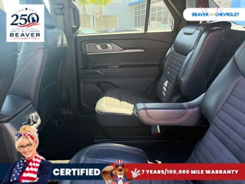 Used 2025 Ford Explorer ST-Line AWD/4WD image 9