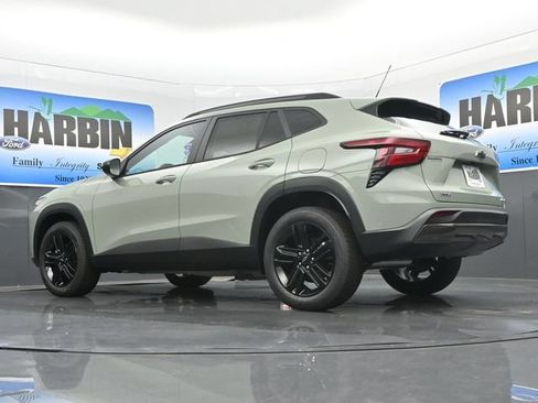 New 2026 Chevrolet Trax ACTIV w/ Driver Confidence Package FWD image 17