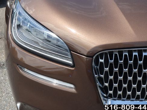 Used 2022 Lincoln Corsair AWD w/ Premium Package image 7