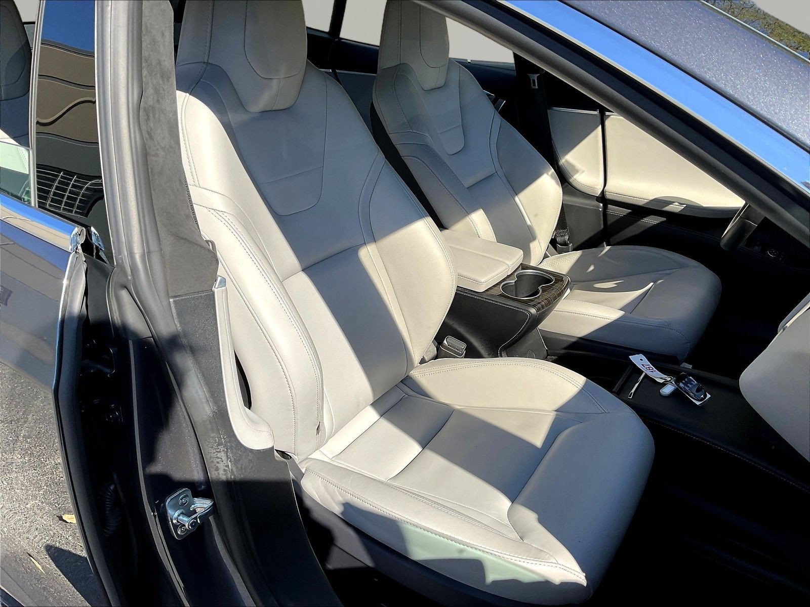 Used 2016 Tesla Model S 90D AWD/4WD image 28