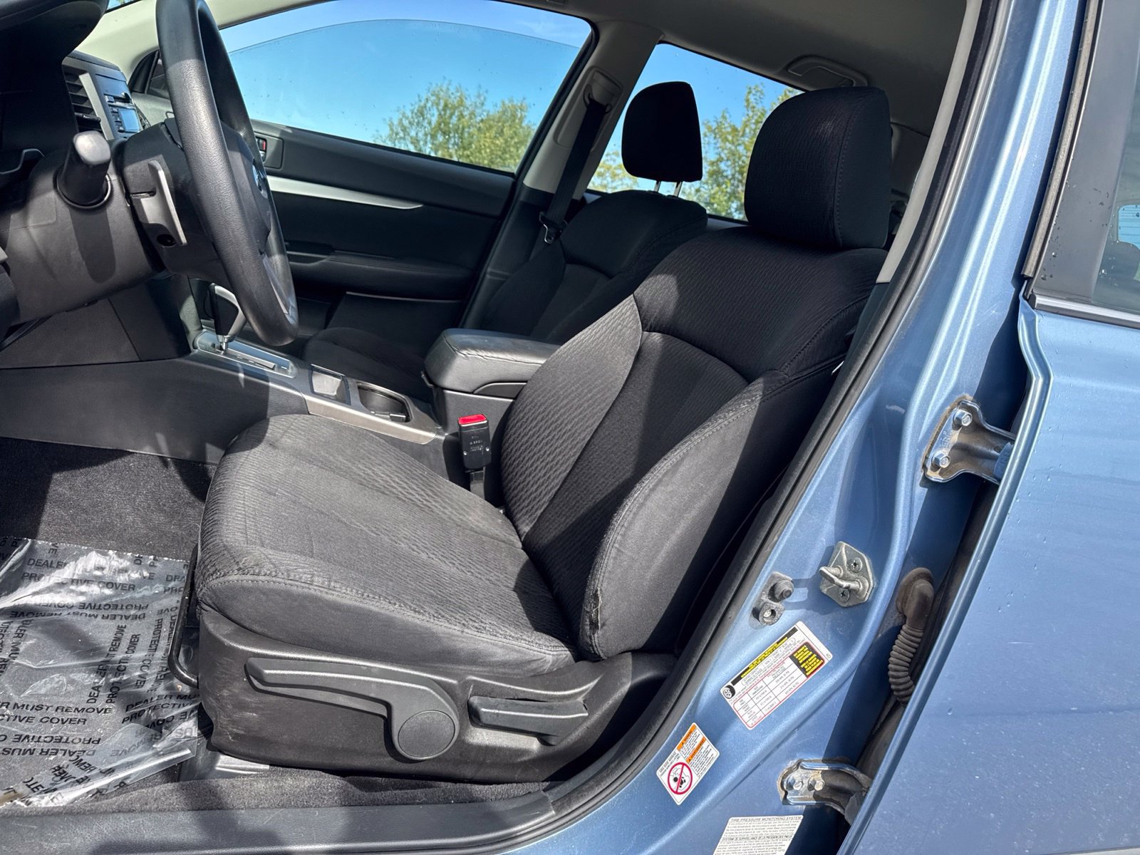 Used 2010 Subaru Outback 2.5i AWD/4WD image 12