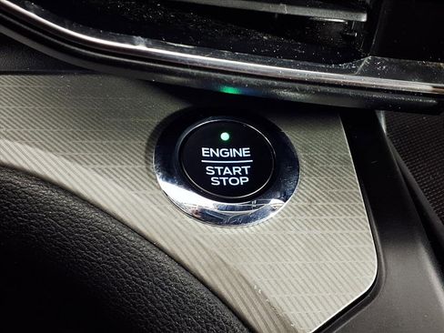 Used 2020 Ford Explorer XLT w/ Equipment Group 202A image 17