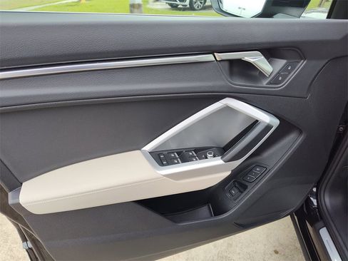 Certified 2025 Audi Q3 2.0T Premium w/ Convenience Package image 23